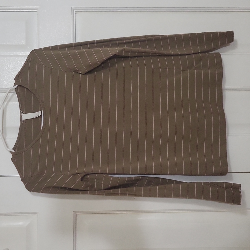 Womens tshirt size small